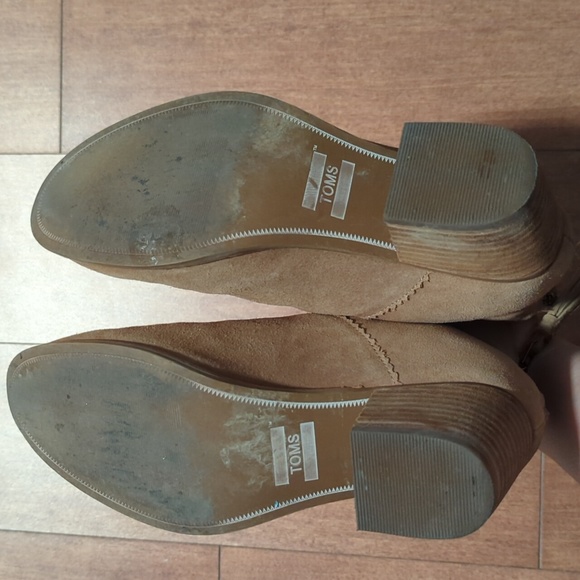 Toms suede tan booties, size 8.5 - Picture 3 of 6